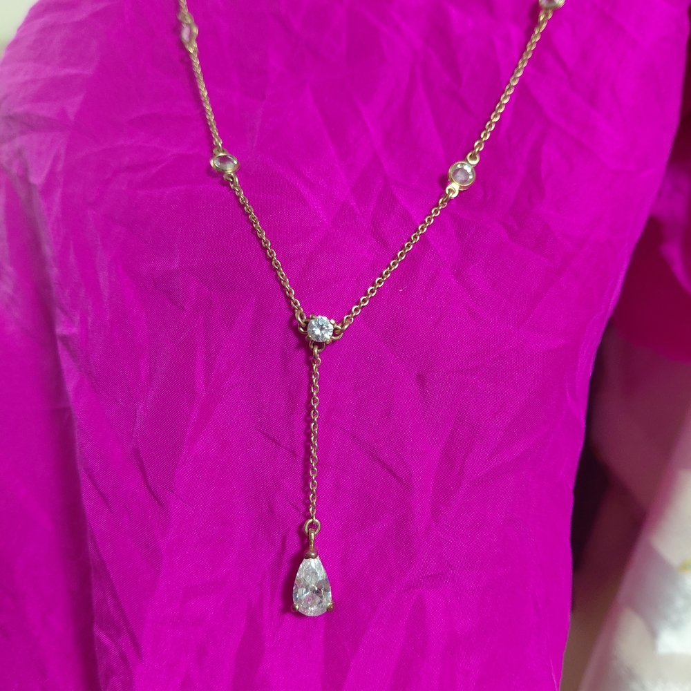 Vintage Avon Goldtone Necklace with Crystal Accents